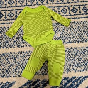 0-3mo. Patagonia Capilene Base layer set